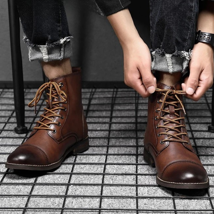 Bottes de ville brunies pour homme