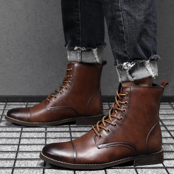 Bottes de ville brunies pour homme